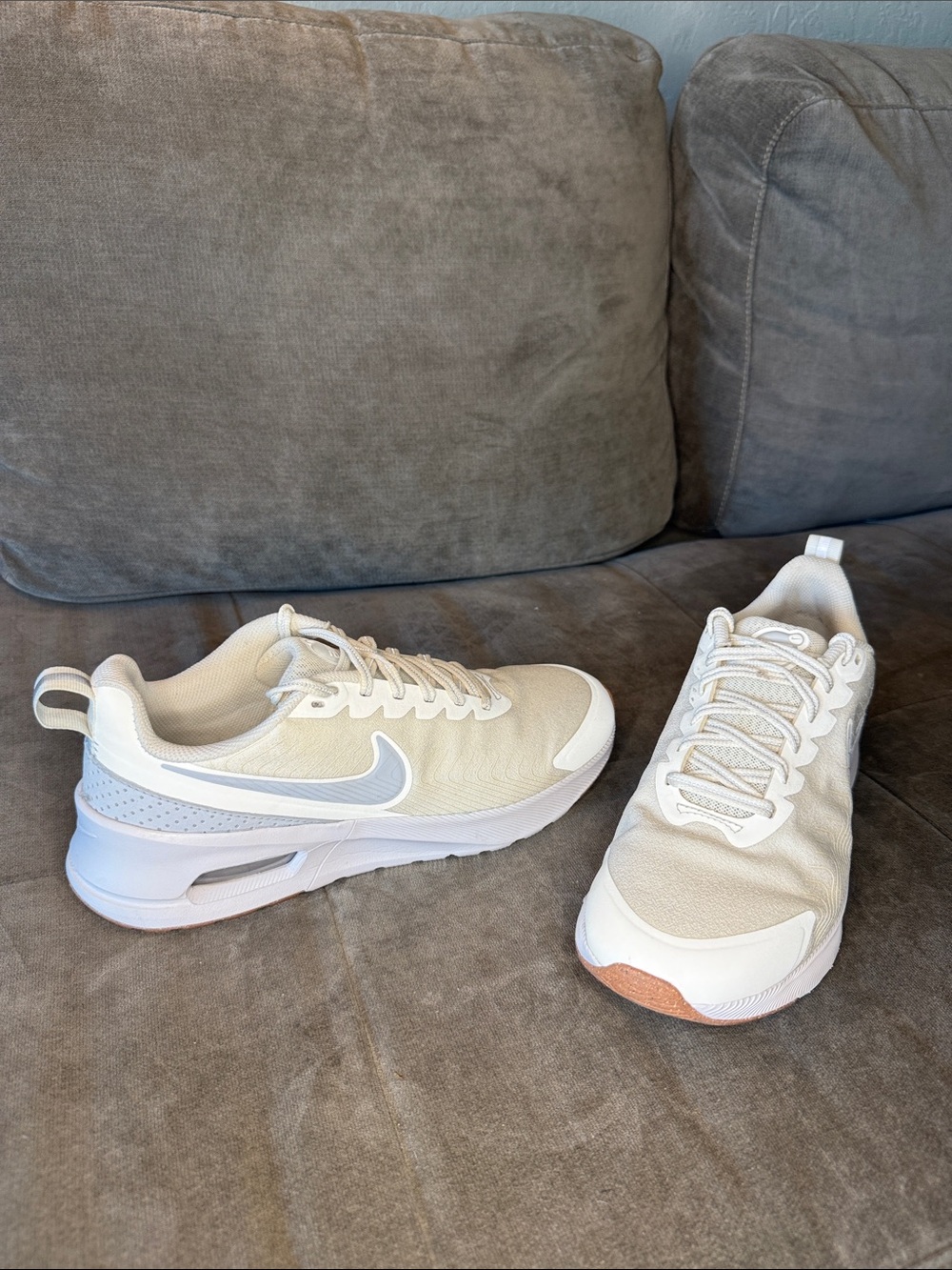 NIKE AIR MAX NUAXIS PREMIUM 'SOFT PEARL PURE PLATINUM'